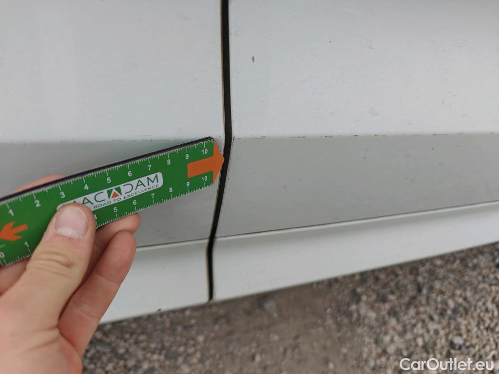  Volvo  XC60 VOLVO  / 2017 / 5P / todoterreno 2.0 B4 D AWD Momentum Pro Auto #55