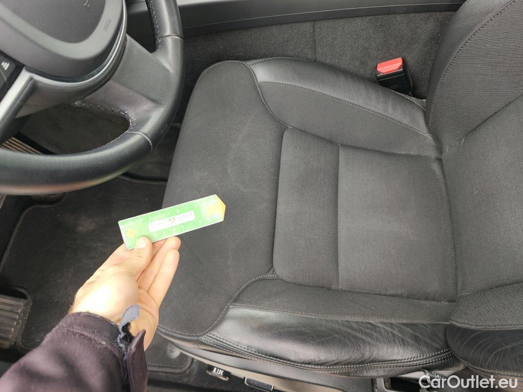  Volvo  XC60 VOLVO  / 2017 / 5P / todoterreno 2.0 B4 D AWD Momentum Pro Auto #50