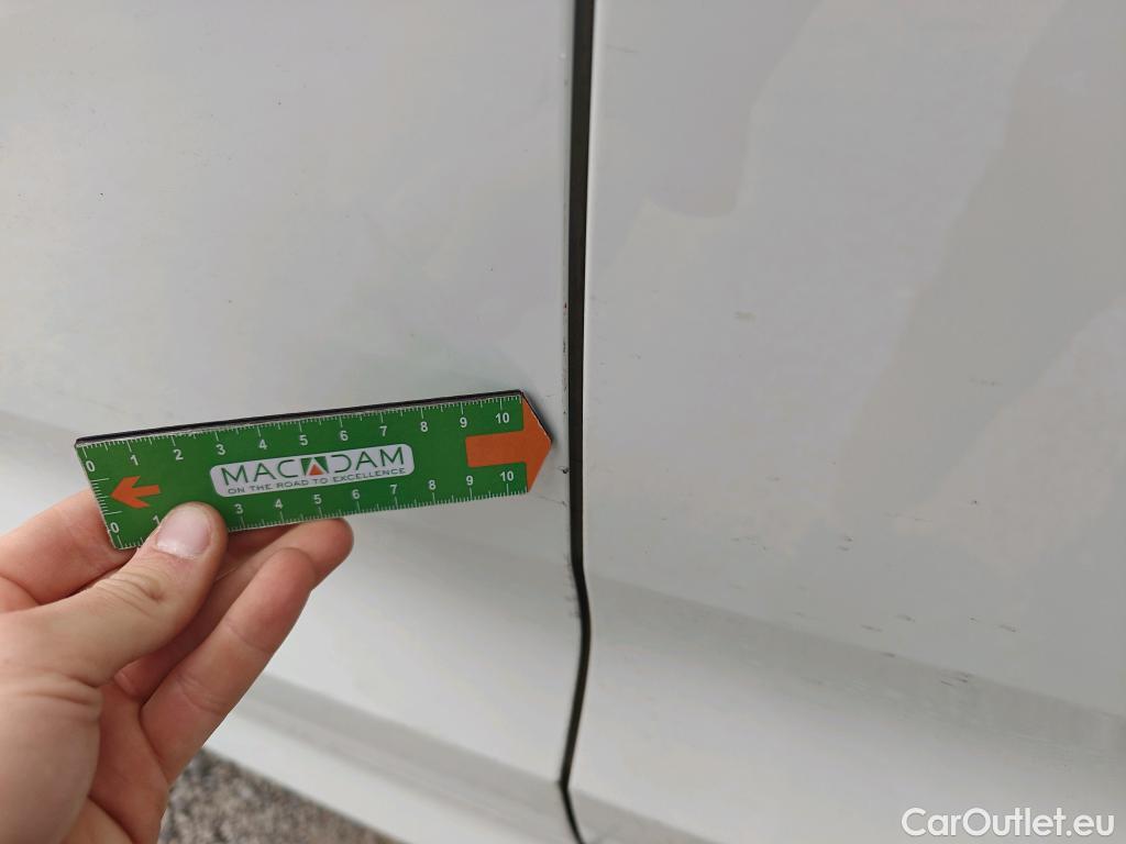  Volvo  XC60 VOLVO  / 2017 / 5P / todoterreno 2.0 B4 D AWD Momentum Pro Auto #5