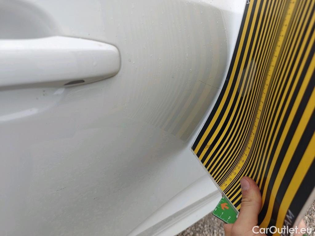  Volvo  XC60 VOLVO  / 2017 / 5P / todoterreno 2.0 B4 D AWD Momentum Pro Auto #17