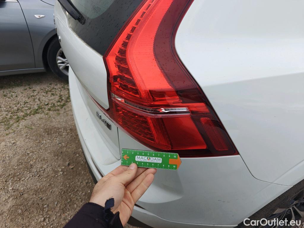  Volvo  XC60 VOLVO  / 2017 / 5P / todoterreno 2.0 B4 D AWD Momentum Pro Auto #48