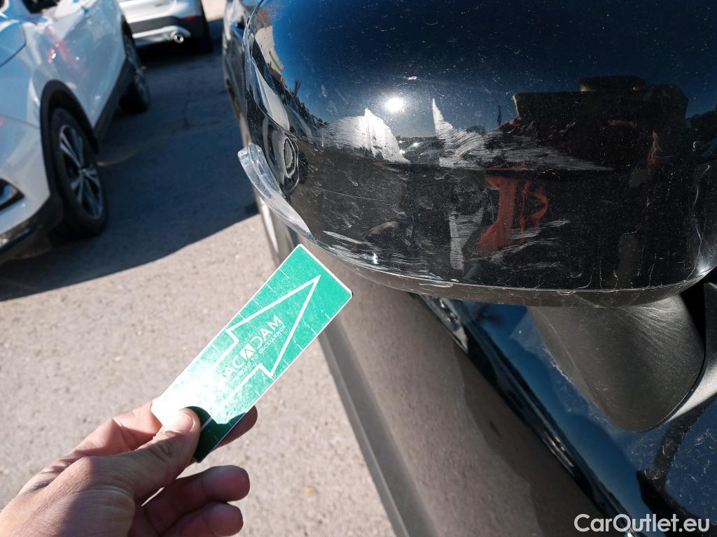  Volvo  XC60 VOLVO  / 2017 / 5P / todoterreno 2.0 D4 Momentum Auto #34