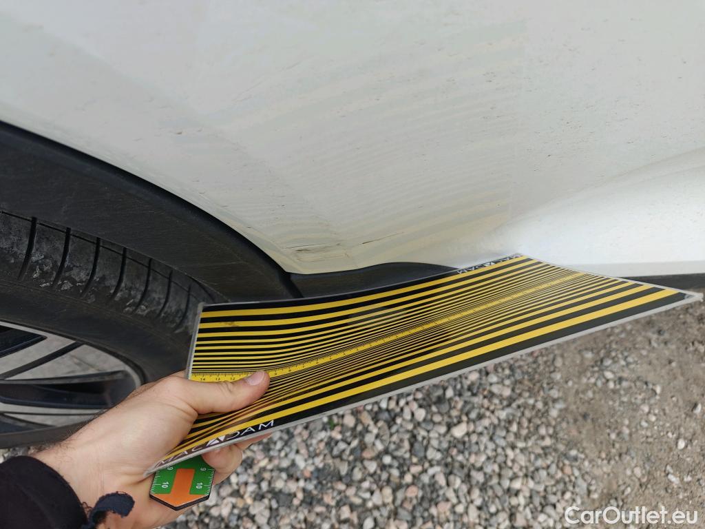  Volvo  XC 40 VOLVO XC40 / 2017 / 5P / todoterreno 1.5 T4 Twin Recharge R-Design Auto #2