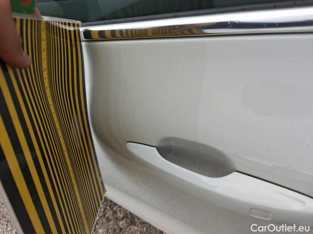  Volvo  XC60 VOLVO  / 2017 / 5P / todoterreno 2.0 B4 D AWD Momentum Pro Auto #7