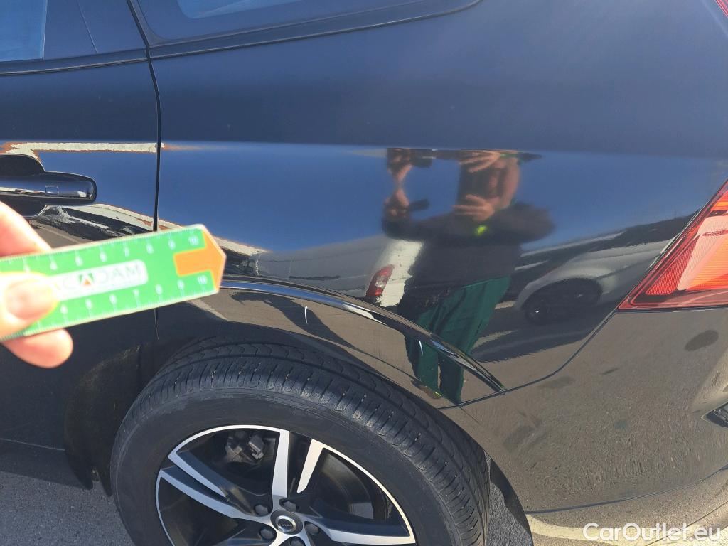  Volvo  XC60 VOLVO  / 2017 / 5P / todoterreno 2.0 T6 AWD Recharge R-Design Auto #29