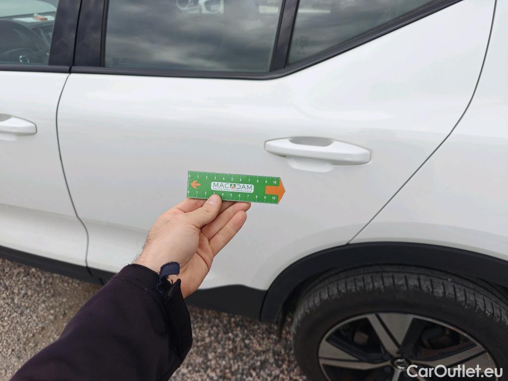  Volvo  XC 40 VOLVO XC40 / 2017 / 5P / todoterreno 1.5 T4 Twin Recharge R-Design Auto #26