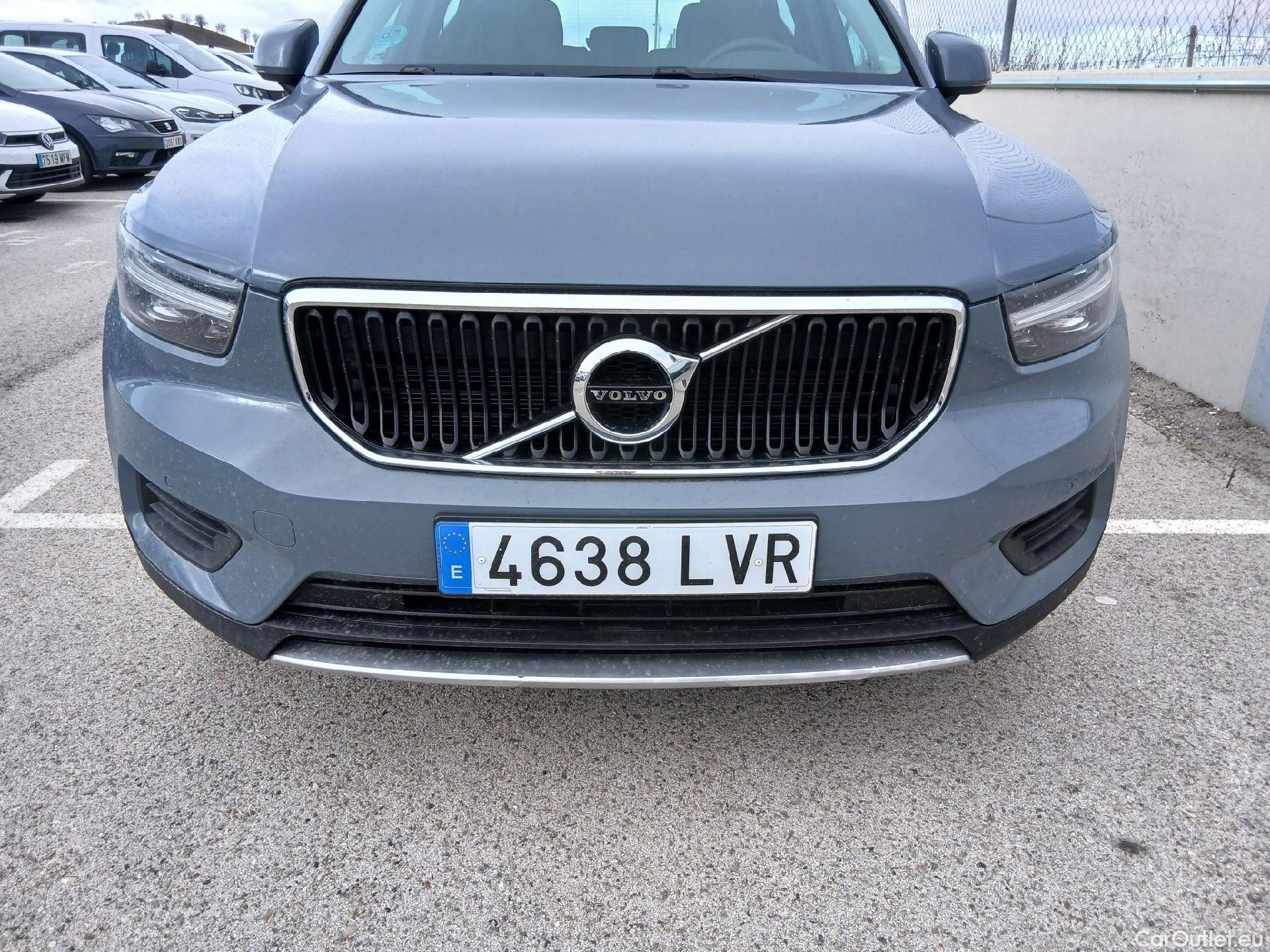  Volvo  XC 40 VOLVO XC40 / 2017 / 5P / todoterreno 1.5 T2 Momentum Pro Auto #4