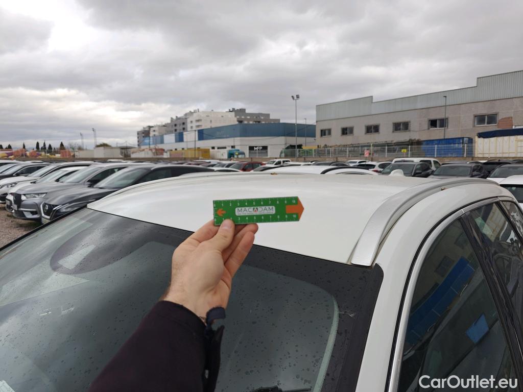  Volvo  XC60 VOLVO  / 2017 / 5P / todoterreno 2.0 B4 D AWD Momentum Pro Auto #8