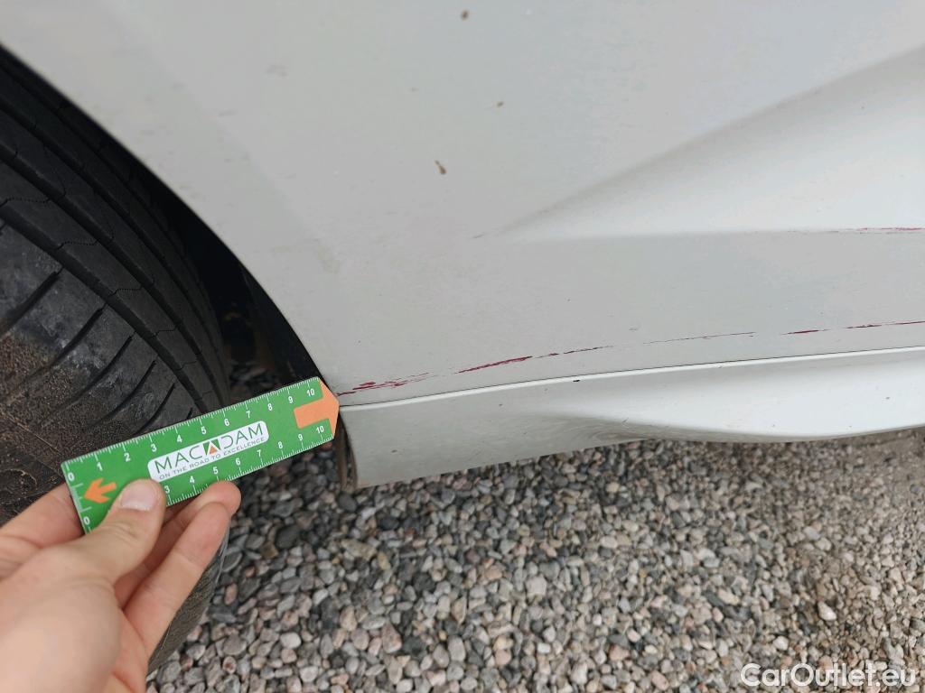  Volvo  XC60 VOLVO  / 2017 / 5P / todoterreno 2.0 B4 D AWD Momentum Pro Auto #19