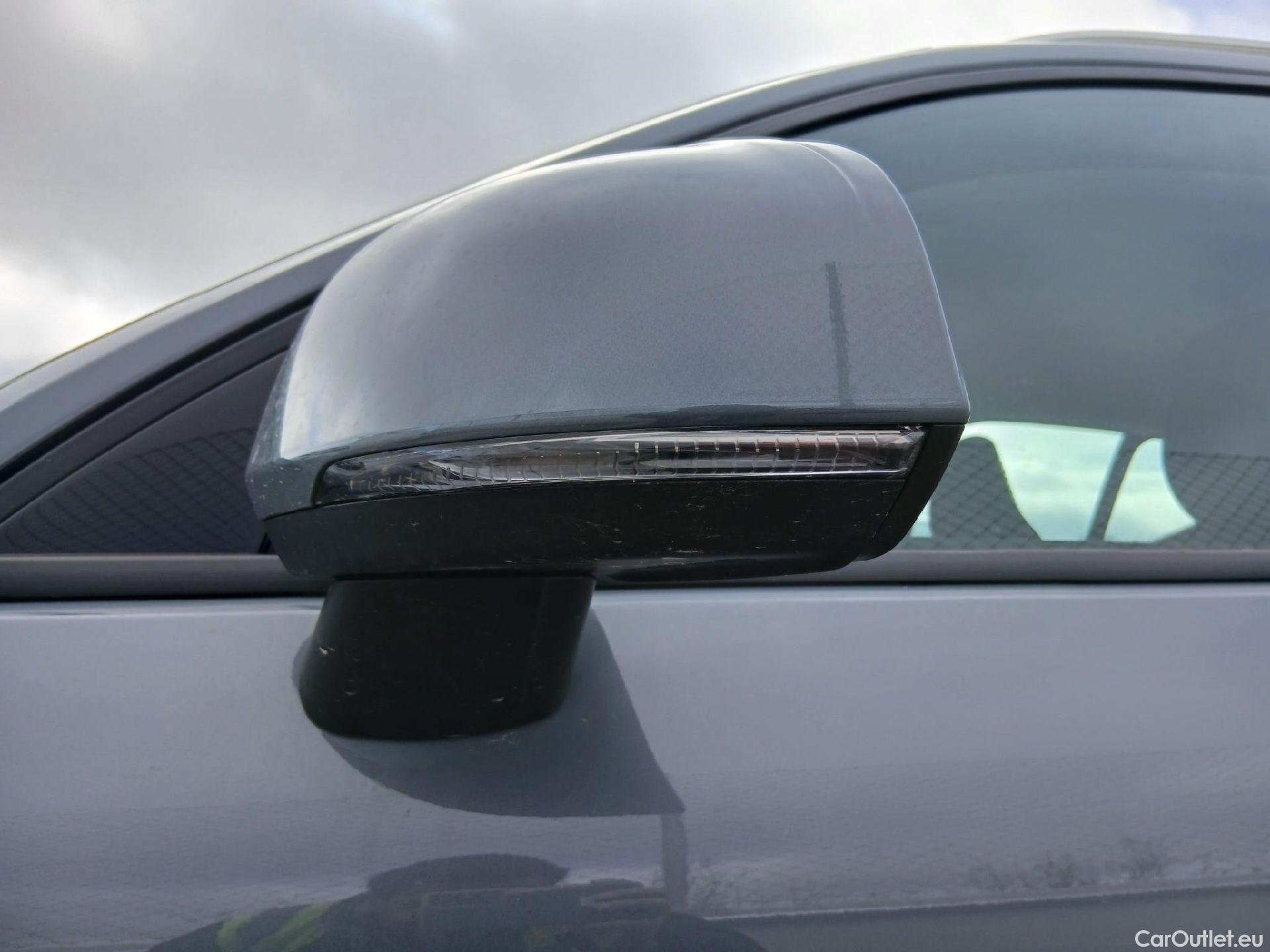  Volvo  XC 40 VOLVO XC40 / 2017 / 5P / todoterreno 1.5 T2 Momentum Pro Auto #8