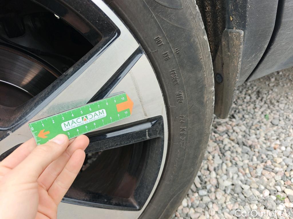  Volvo  XC 40 VOLVO XC40 / 2017 / 5P / todoterreno 1.5 T4 Twin Recharge R-Design Auto #9