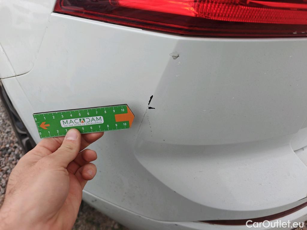  Volvo  XC60 VOLVO  / 2017 / 5P / todoterreno 2.0 B4 D AWD Momentum Pro Auto #33