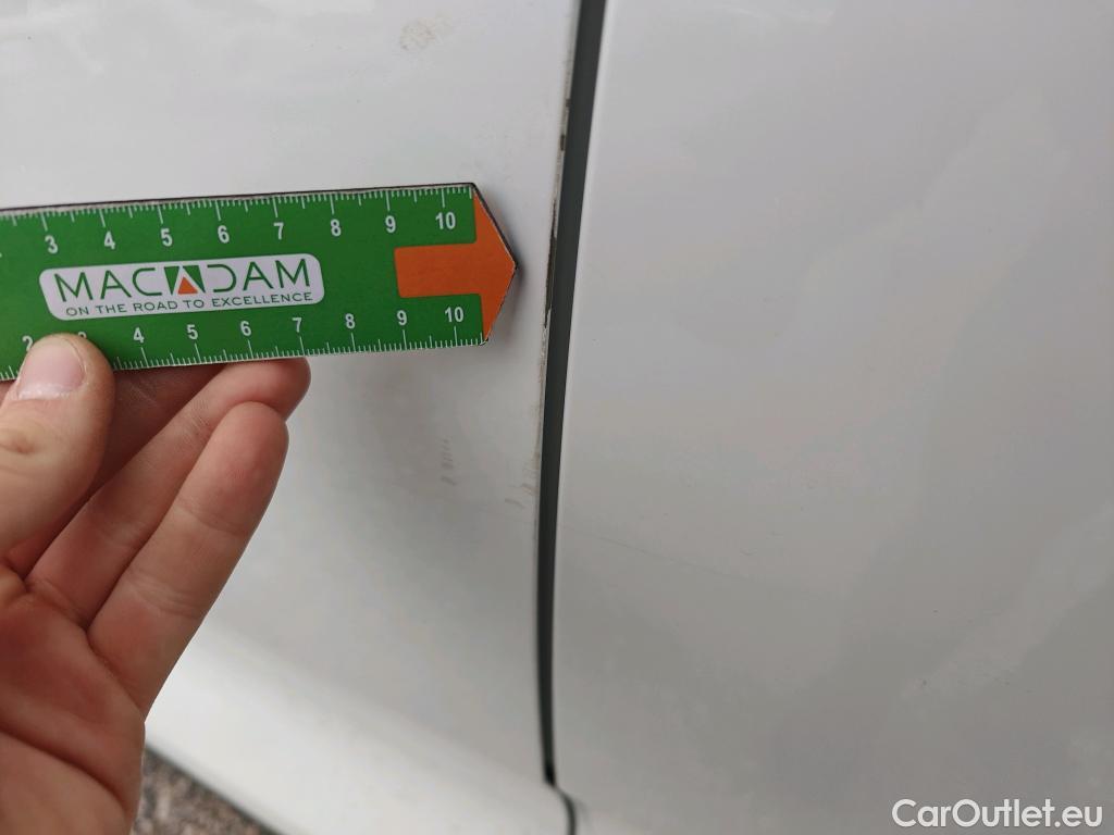  Volvo  XC 40 VOLVO XC40 / 2017 / 5P / todoterreno 1.5 T4 Twin Recharge R-Design Auto #14