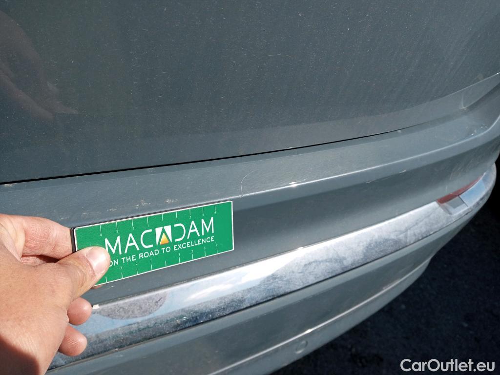  Volvo  XC90 VOLVO  / 2019 / 5P / todoterreno 2.0 T8 AWD Ultimate Bright Recharge Auto #9