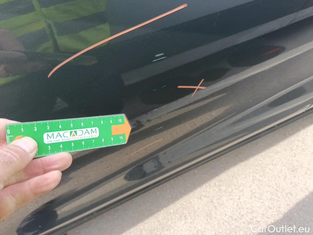  KIA  Sportage KIA  1.6MHEV Drive 100kW(136CV) 4x2(Crist Tintados) #1