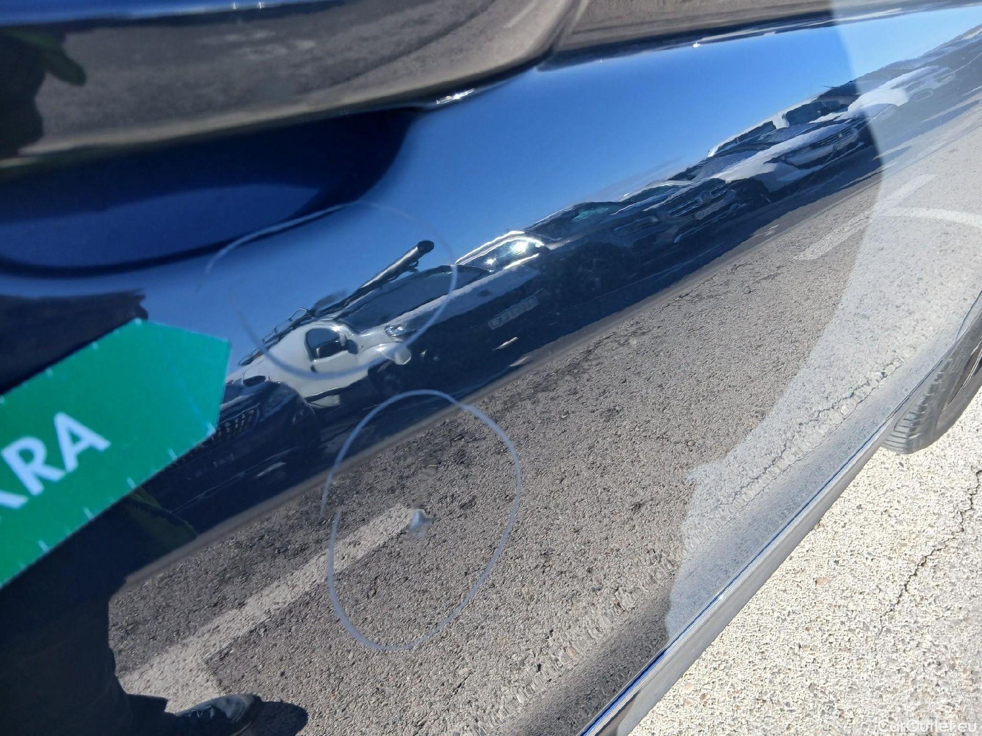  Volkswagen  Tiguan VOLKSWAGEN  / 2020 / 5P / todoterreno Life 1.5 TSI 110kW (150CV) #34