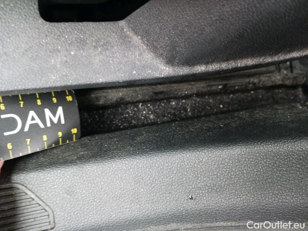  Volkswagen  Golf  VOLKSWAGEN / 2020 / 5P / berlina con portón Life 1.0 TSI 81kW (110CV) #8