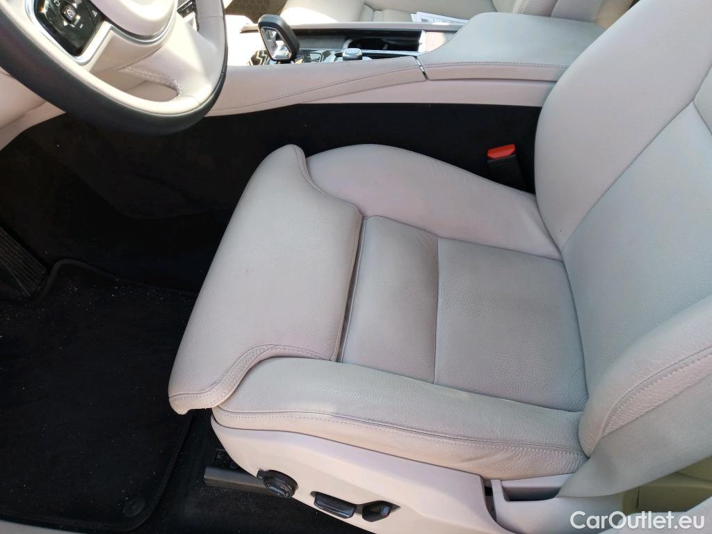  Volvo  XC90 VOLVO  / 2019 / 5P / todoterreno 2.0 T8 AWD Ultimate Bright Recharge Auto #14