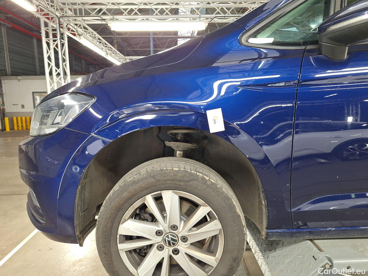  Volkswagen  Touran VW,  '15, Volkswagen  1.5 TSi Trendline DSG 5d #51