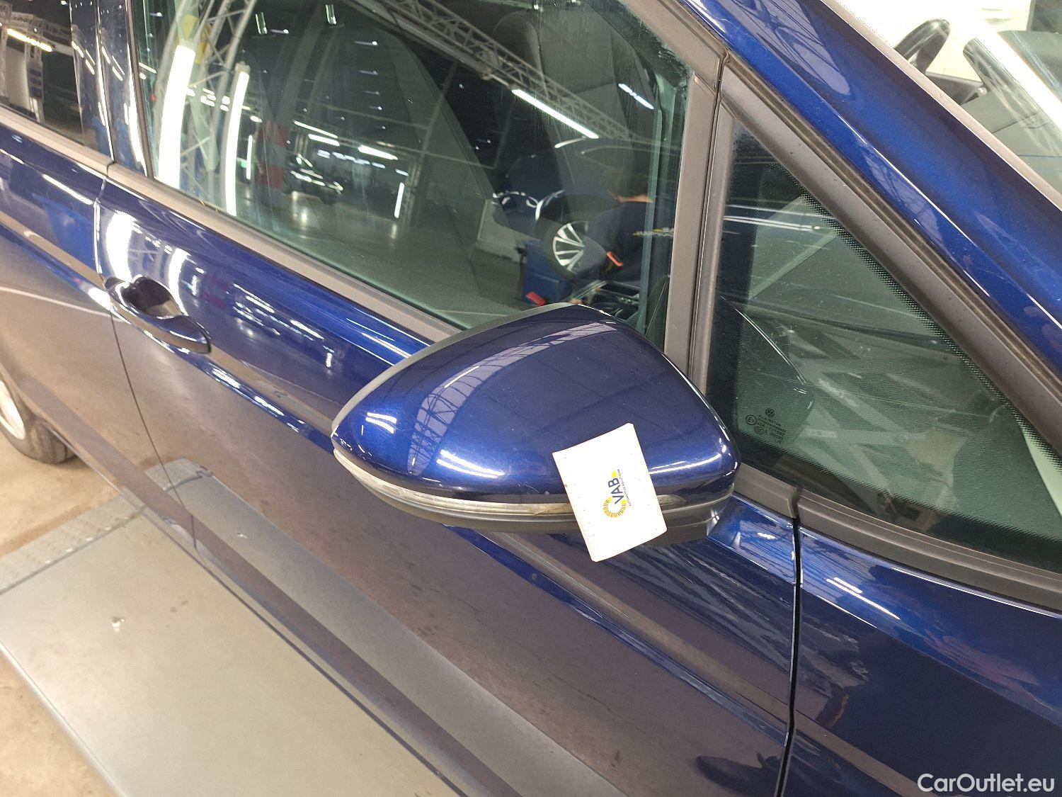  Volkswagen  Touran VW,  '15, Volkswagen  1.5 TSi Trendline DSG 5d #1