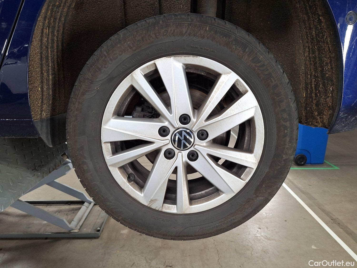  Volkswagen  Touran VW,  '15, Volkswagen  1.5 TSi Trendline DSG 5d #25