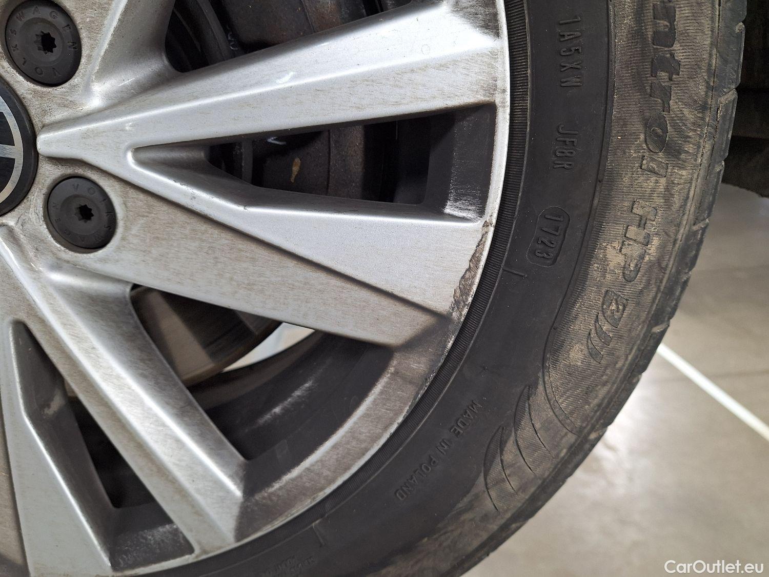  Volkswagen  Touran VW,  '15, Volkswagen  1.5 TSi Trendline DSG 5d #15