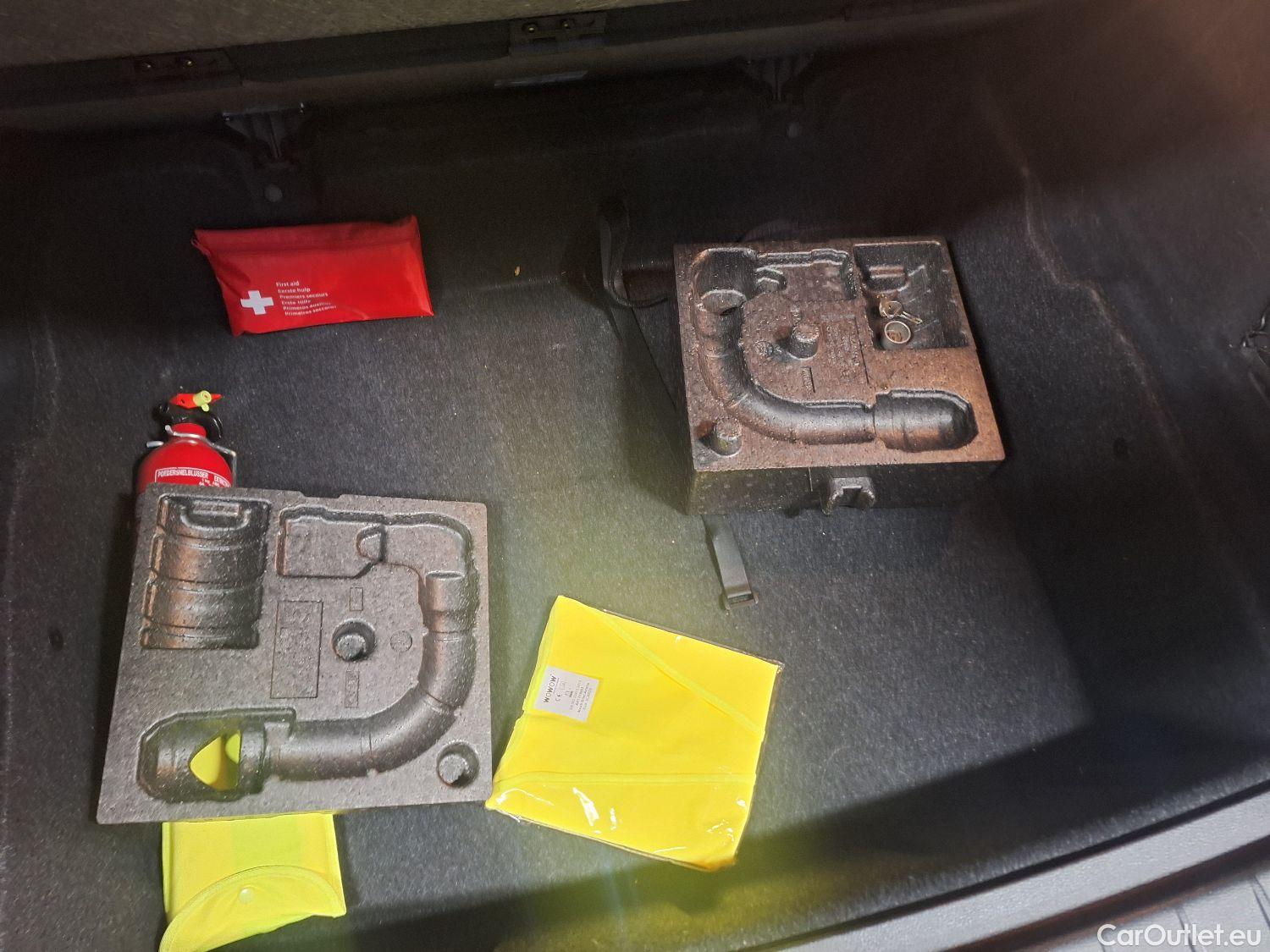  Bmw  X1 BMW,  FL'19, BMW  sDrive16d (85 kW) 5d #1