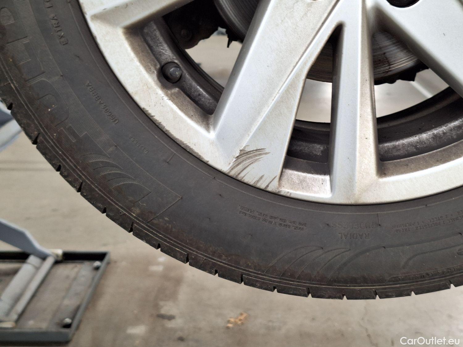  Volkswagen  Touran VW,  '15, Volkswagen  1.5 TSi Trendline DSG 5d #26