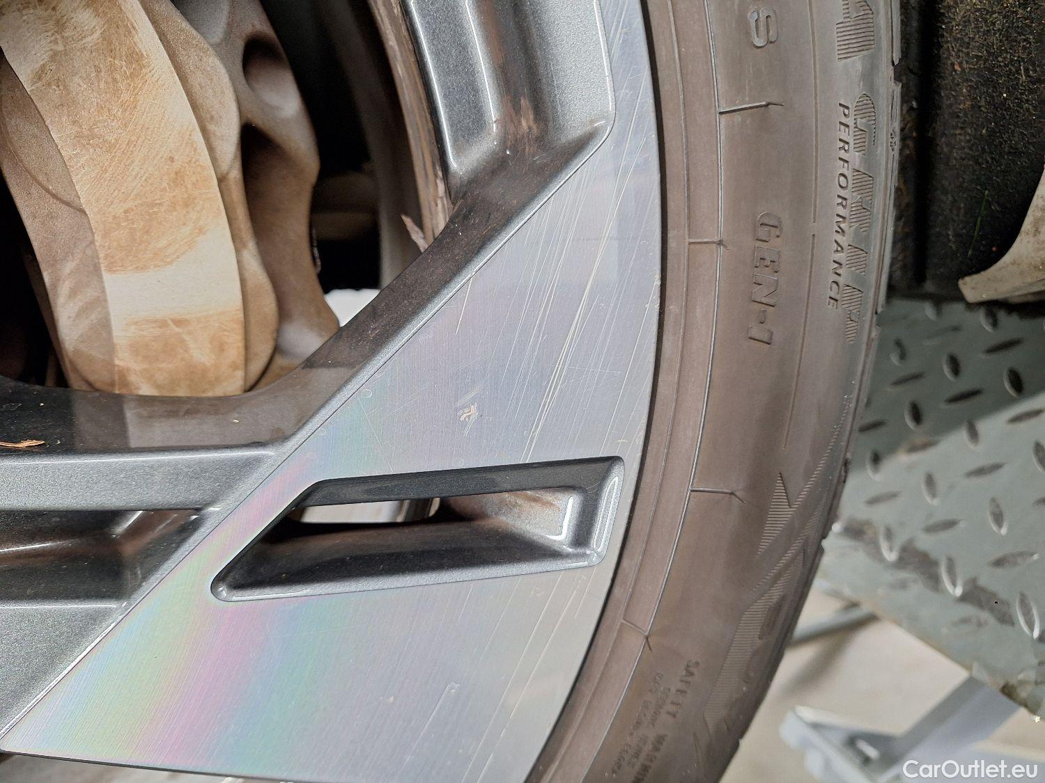  Audi  E-TRON Audi,  SB '19 BEV, Audi  Sportback 50 Quattro S-Line 5d #17