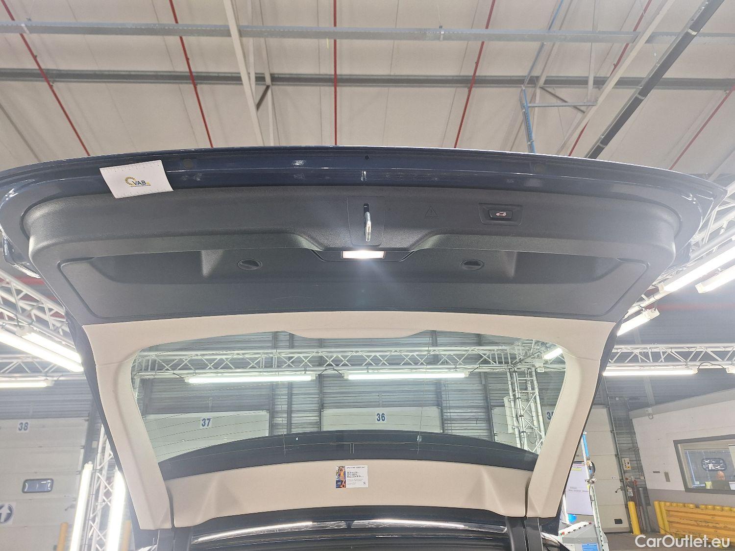  Bmw  Serie 5 BMW, 5-ser To FL'20 PHEV, BMW 5 Reeks Touring 520e 150kW 5d #37