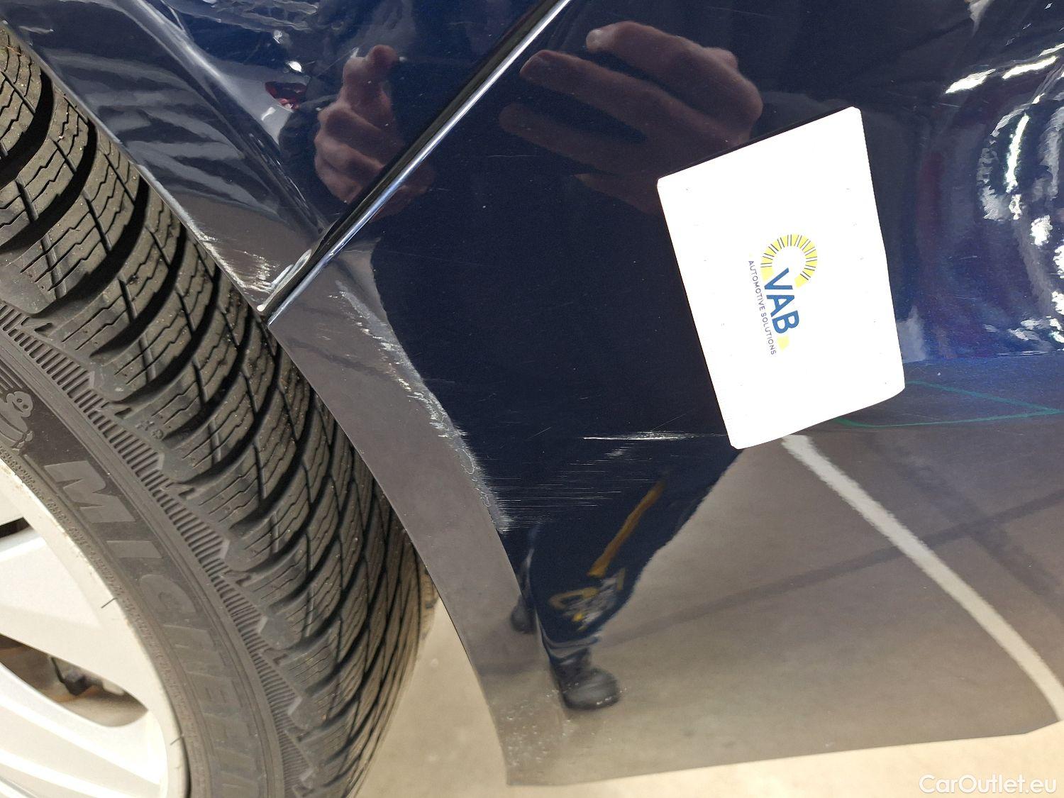  Jaguar  XE Jaguar,  FL'19, Jaguar  D180 Aut. S 4d #29