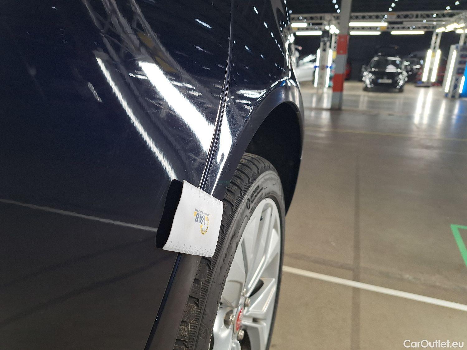  Jaguar  XE Jaguar,  FL'19, Jaguar  D180 Aut. S 4d #23