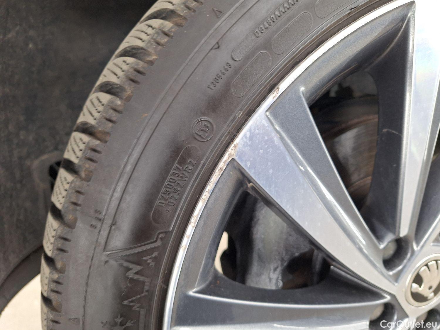  Skoda  Octavia Skoda,  Combi '20, Skoda  Combi 2.0 CRTDI 85kW Style 5d #12