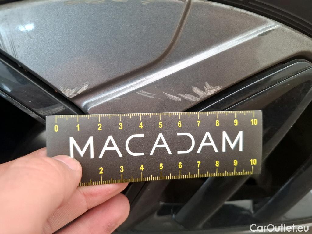  Citroen  C4  Berline Feel Pack 1.2 PureTech 130CV BVA8 6E #46