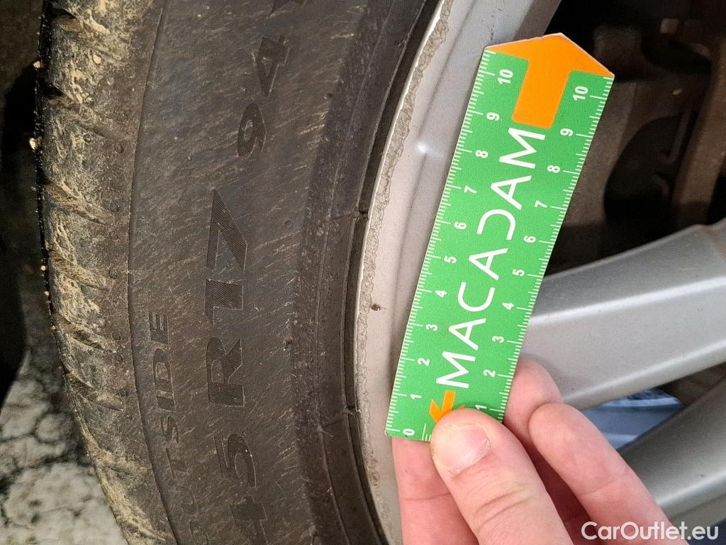  Audi  A3 AUDI  Sportback / 2020 / 5P / Berline 40 TFSI e 204 S Tronic Business Line #24