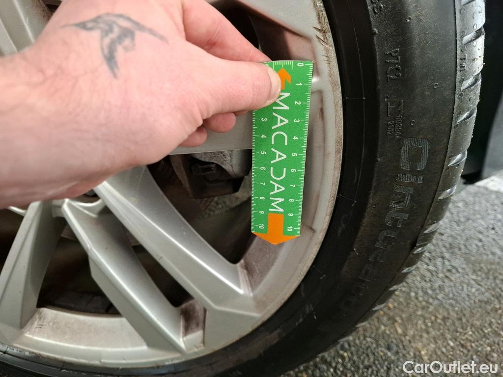  Audi  A3 AUDI  Sportback / 2020 / 5P / Berline 40 TFSI e 204 S Tronic Business Line #4