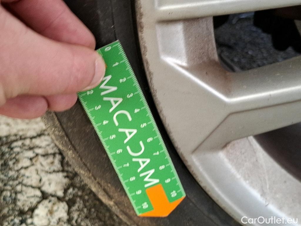  Audi  A3 AUDI  Sportback / 2020 / 5P / Berline 40 TFSI e 204 S Tronic Business Line #25