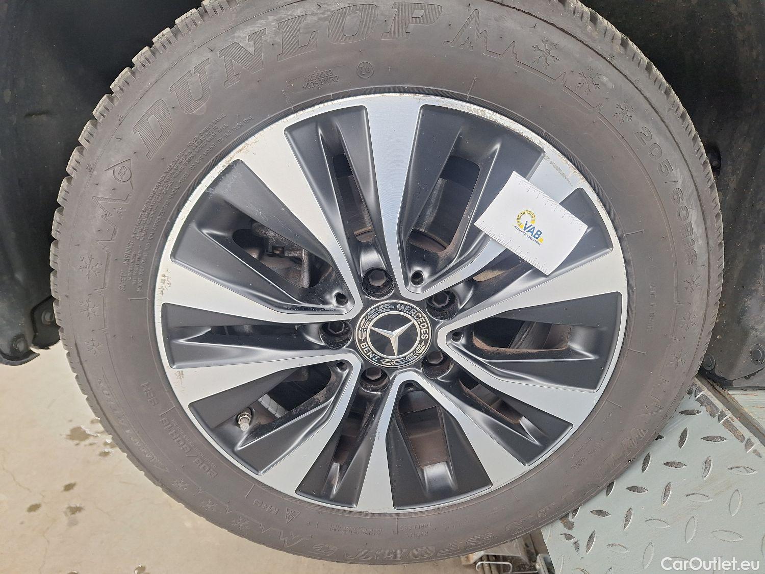  Mercedes  A-Klasse Mercedes, A-Class Berline '18, Mercedes-Benz  Limousine A 180d Business S #11