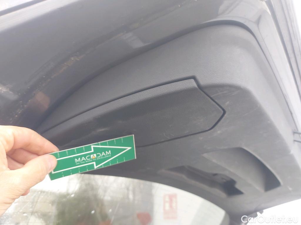  Bmw  Serie 1 BMW  / 2019 / 5P / berlina con portón 118i #15