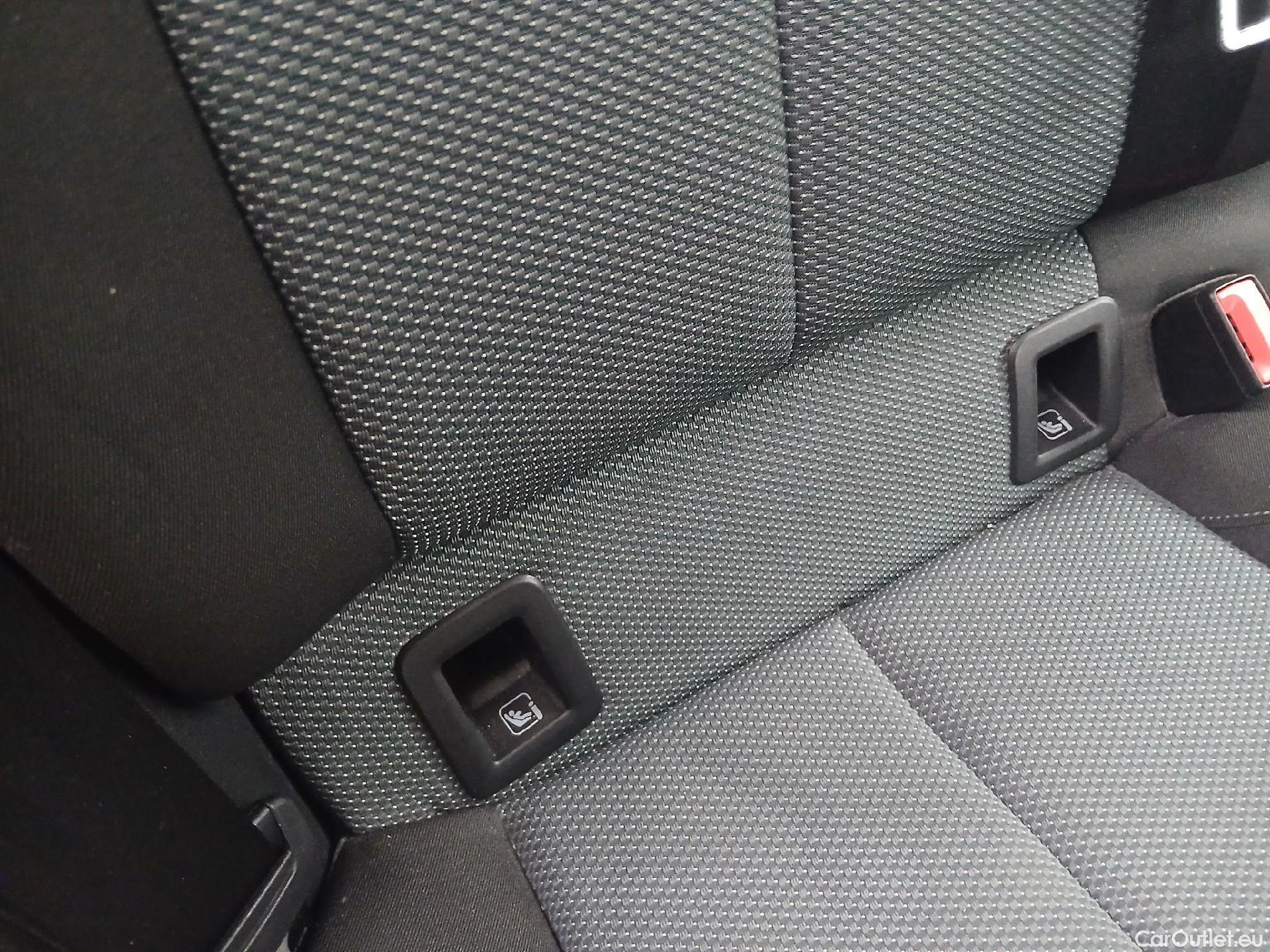  Audi  Q2 AUDI  / 2016 / 5P / todoterreno Design 30 TFSI 85kW (116CV) #30