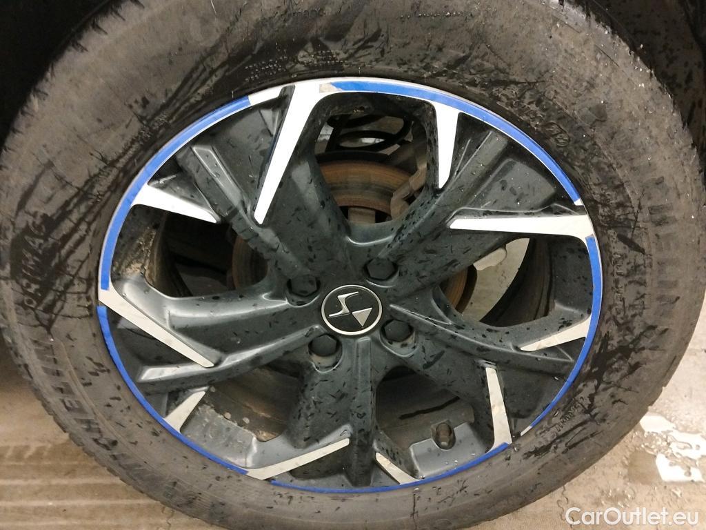  Citroen  DS3 DS DS 3 Crossback / 2018 / 5P / todoterreno PureTech 73 kW Manual SO CHIC #22