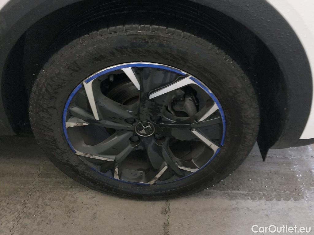  Citroen  DS3 DS DS 3 Crossback / 2018 / 5P / todoterreno PureTech 73 kW Manual SO CHIC #14