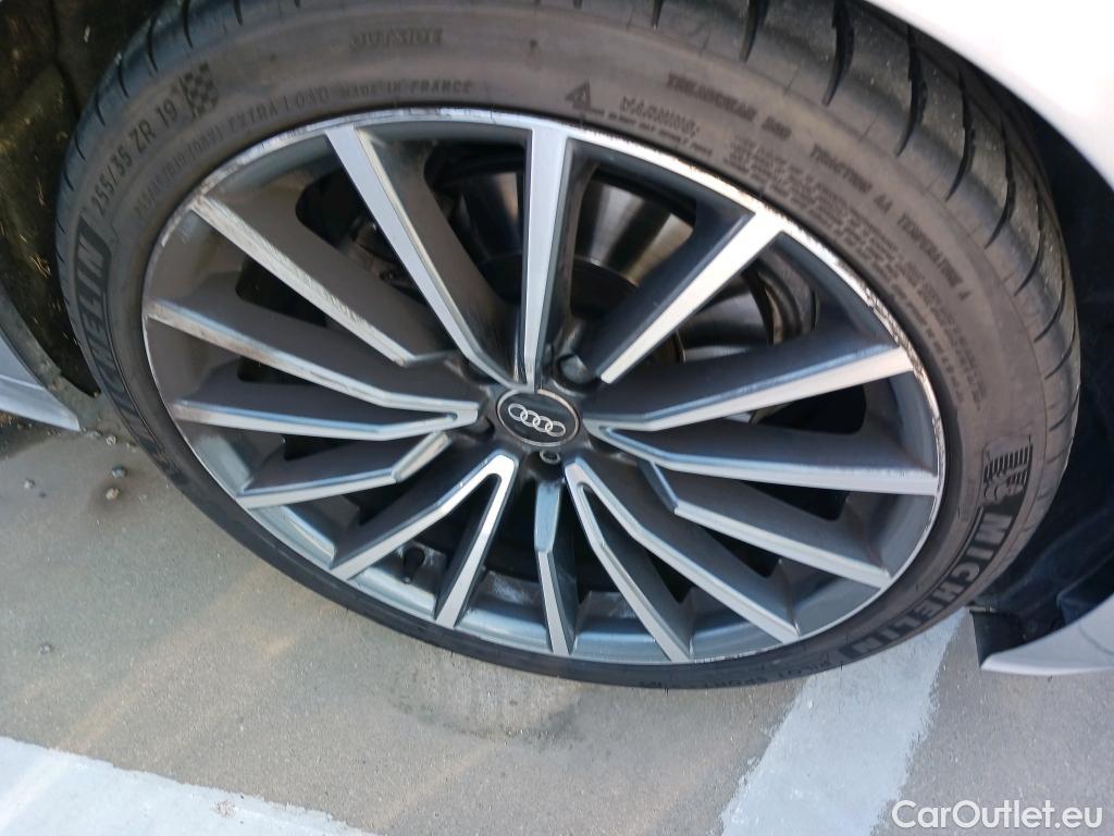  Audi  A5 Sportback AUDI A5 / 2019 / 5P / berlina con portón 35 TFSI S tronic Sportback #1