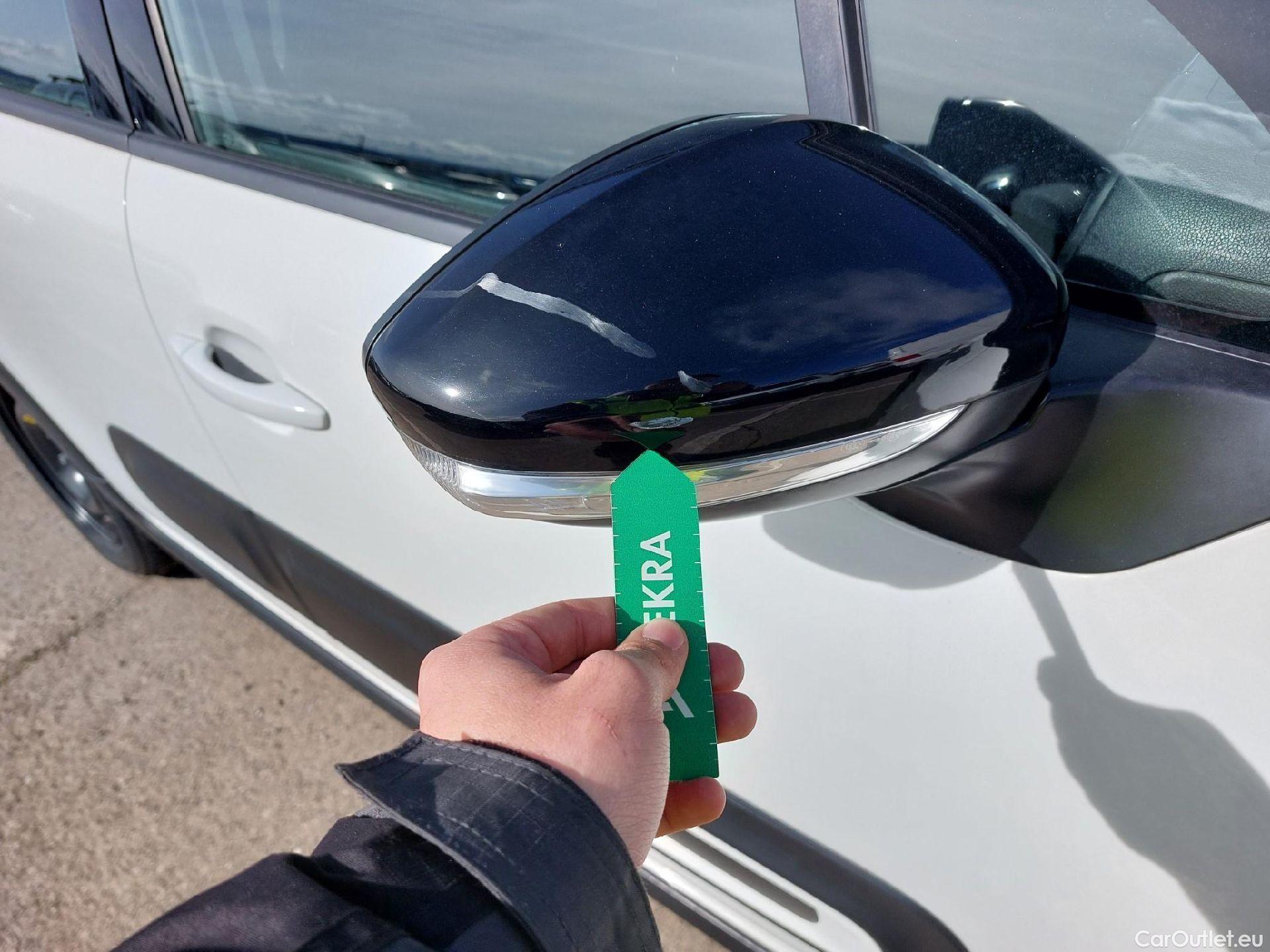  Citroen  C3 CITROEN  / 2020 / 5P / berlina con portón PureTech 60kW (83CV) Feel Pack (CX) #20