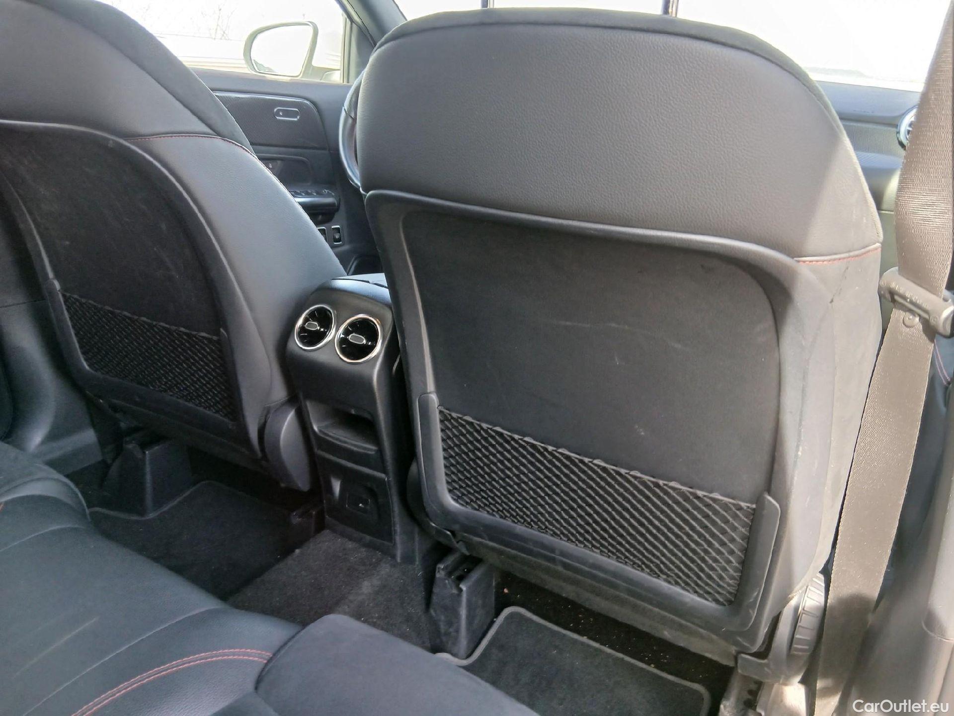  Mercedes  GLA Clase   250 e (247.786)AMG 1.3 AMG Line 220CV AT8 E6d #32