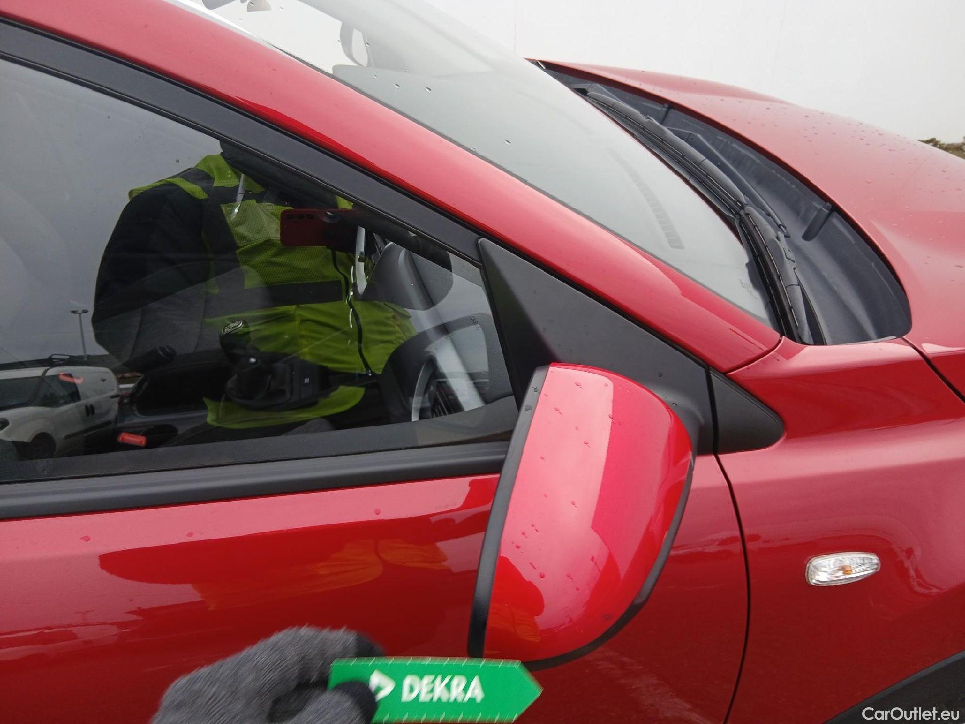  KIA  STONIC KIA  / 2017 / 5P / todoterreno 1.0 T-GDi 74kW (100CV) MHEV iMT Concept #26