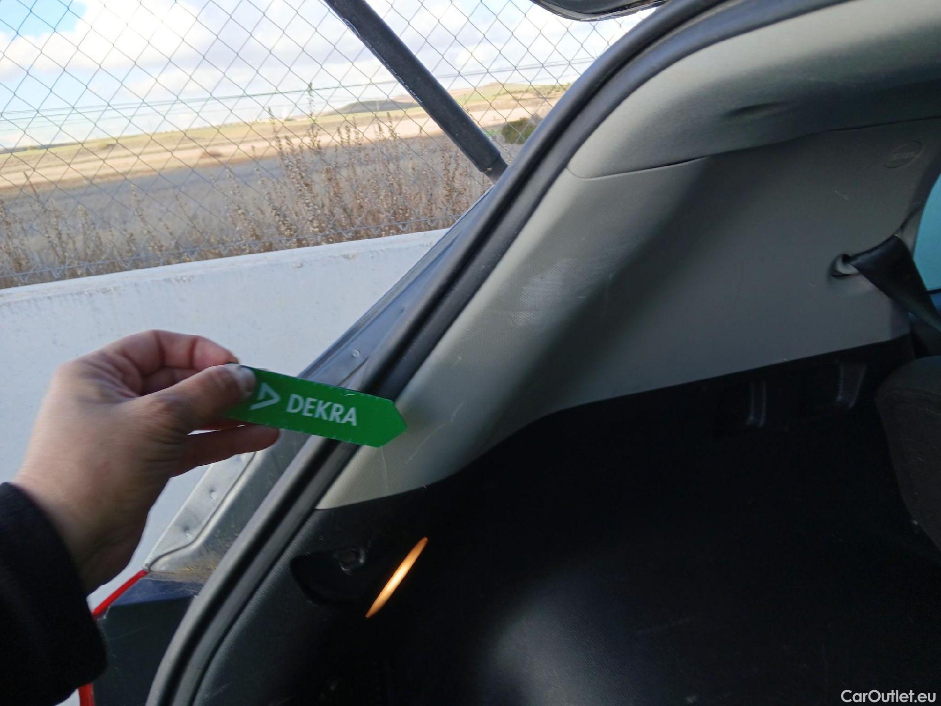  KIA  Sportage KIA  1.6MHEV Drive 100kW(136CV) 4x2(Crist Tintados)(CX) #12