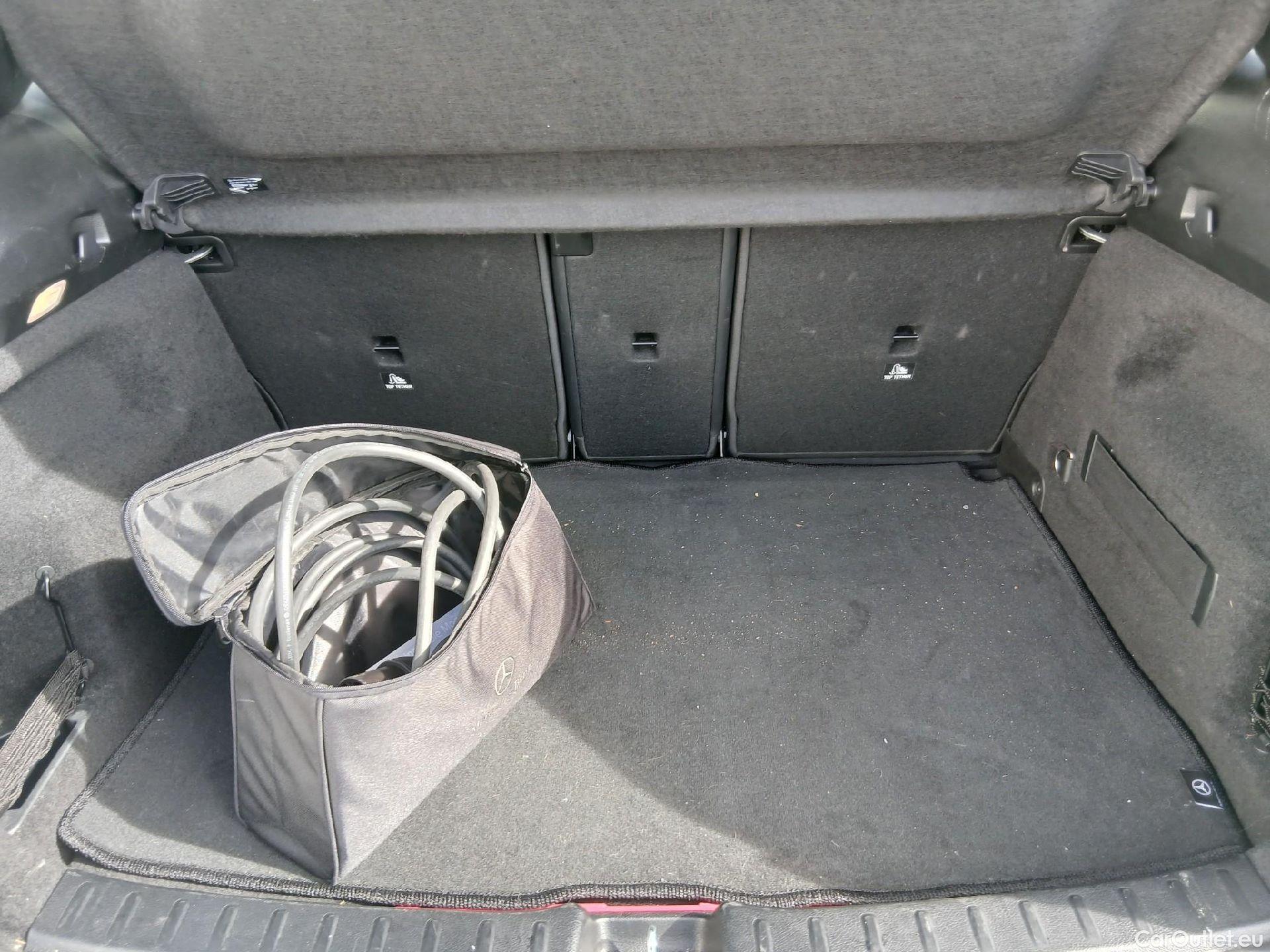  Mercedes  GLA Clase   250 e (247.786)AMG 1.3 AMG Line 220CV AT8 E6d #26