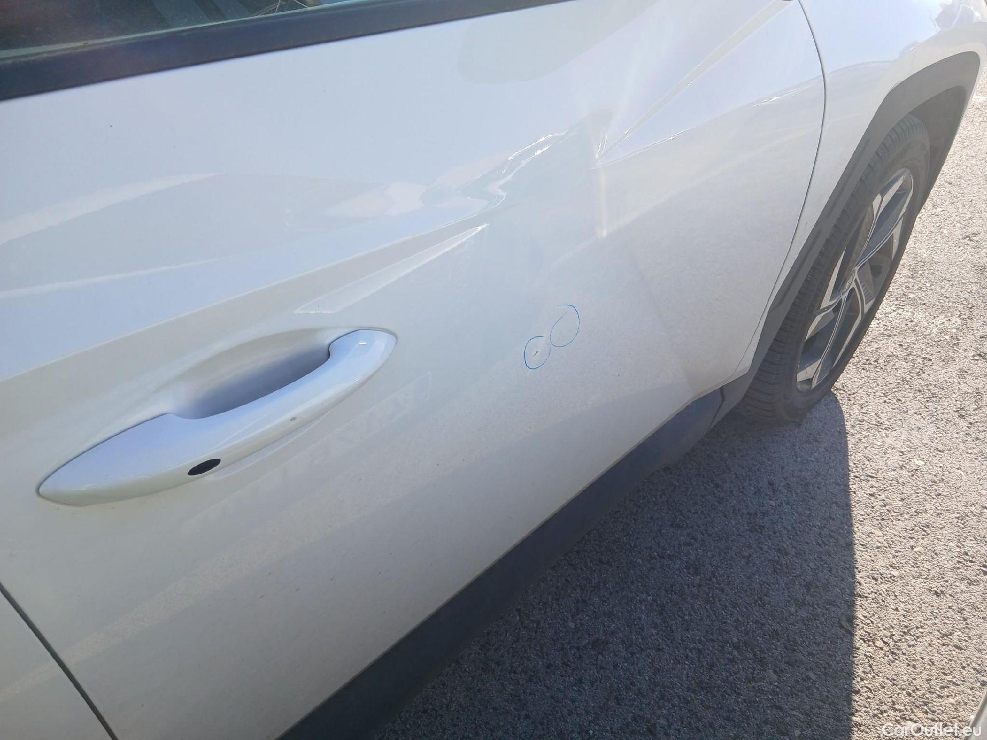  Hyundai  Tucson HYUNDAI  / 2020 / 5P / todoterreno 1.6 TGDI 169kW HEV Tecno Auto 2C #34