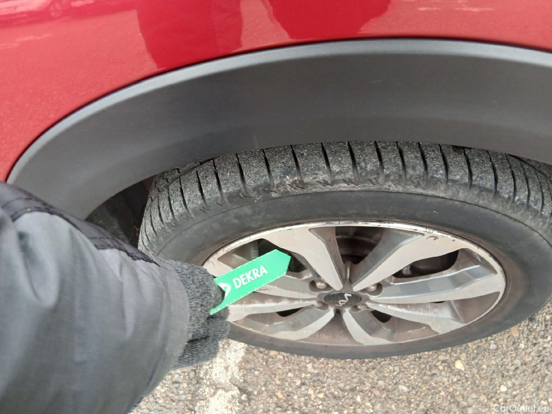  KIA  STONIC KIA  / 2017 / 5P / todoterreno 1.0 T-GDi 74kW (100CV) MHEV iMT Concept #28